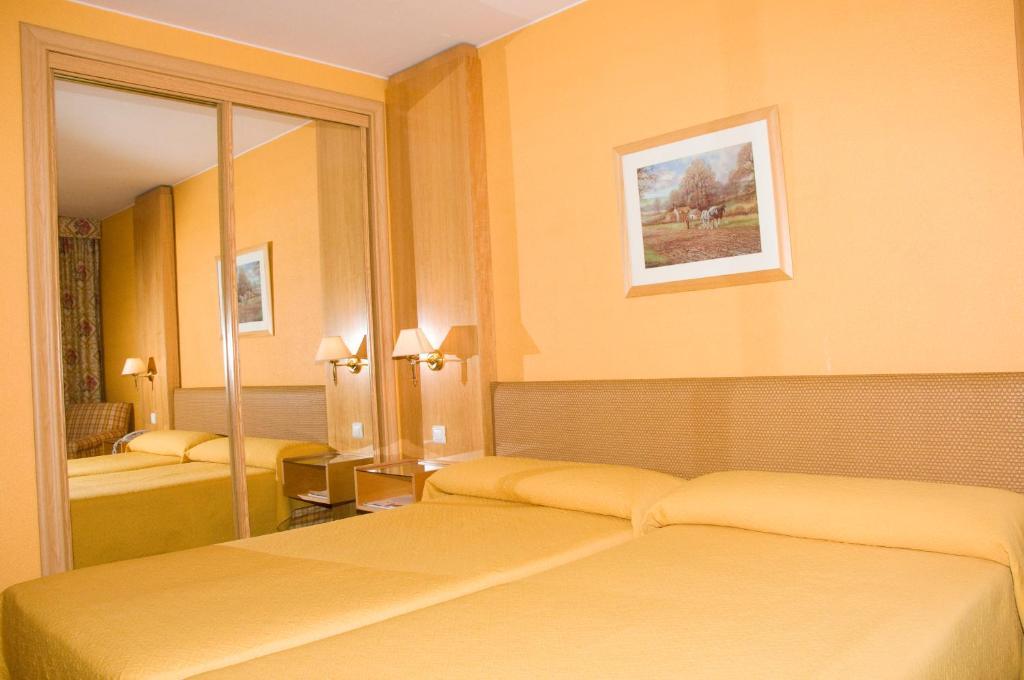 Hotel Restaurante San Roque Medina del Campo Zimmer foto